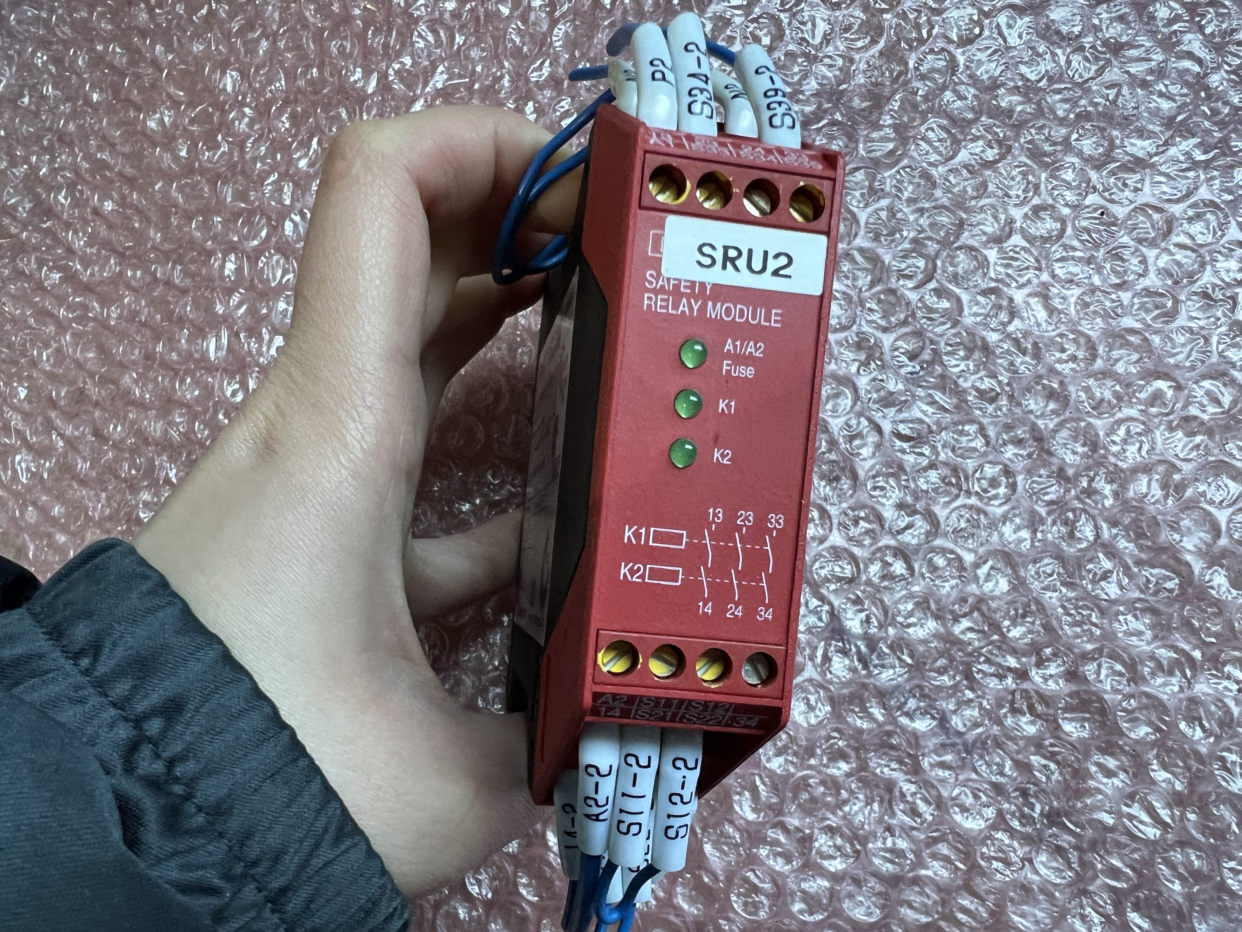 IDEC 安全リレーモジュール 【安全リレーモジュール】HR1S-AF5 130B