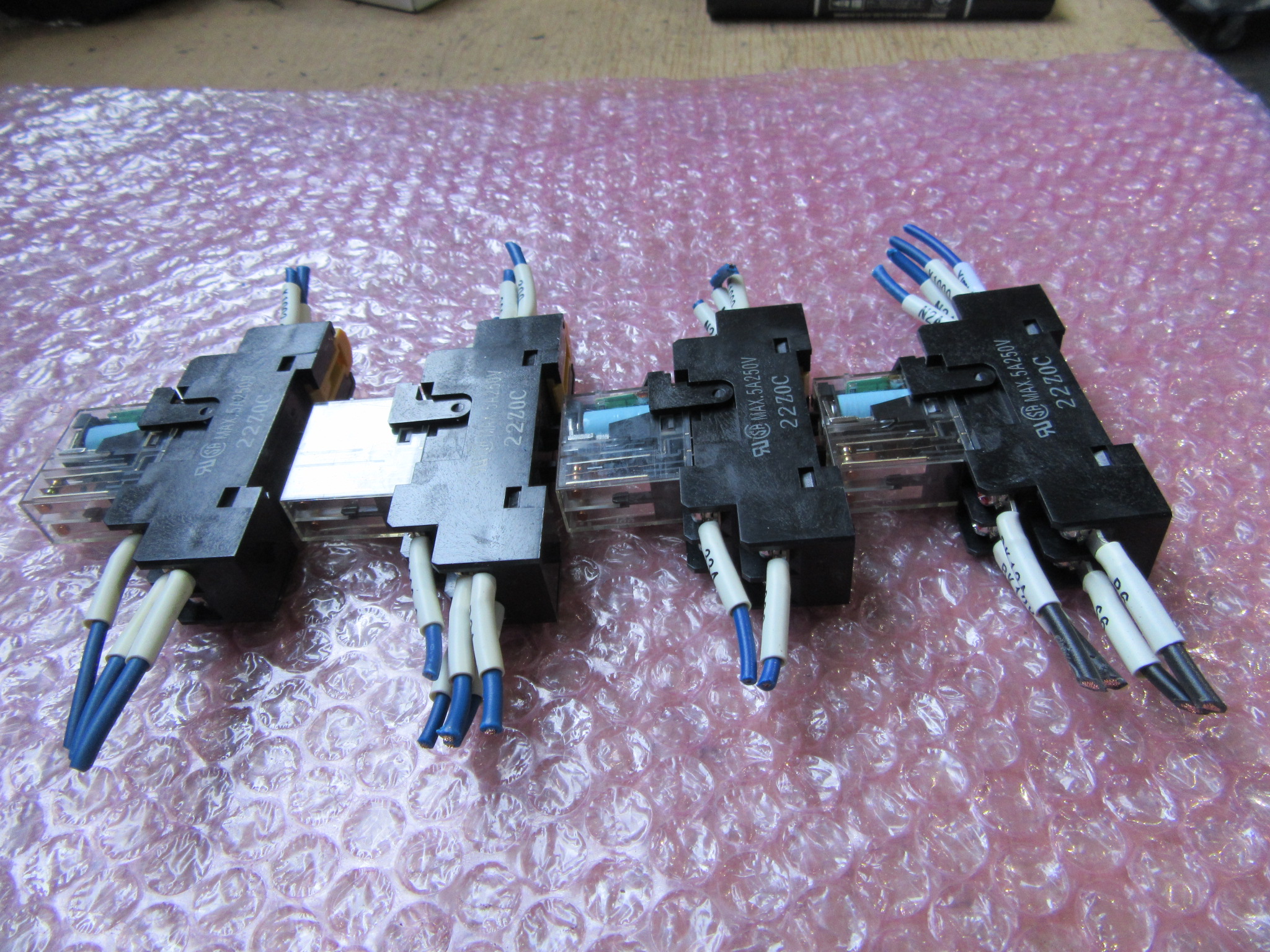 オムロン/OMRON ミニパワーリレー4個 G2R-2-SND(24V DC)