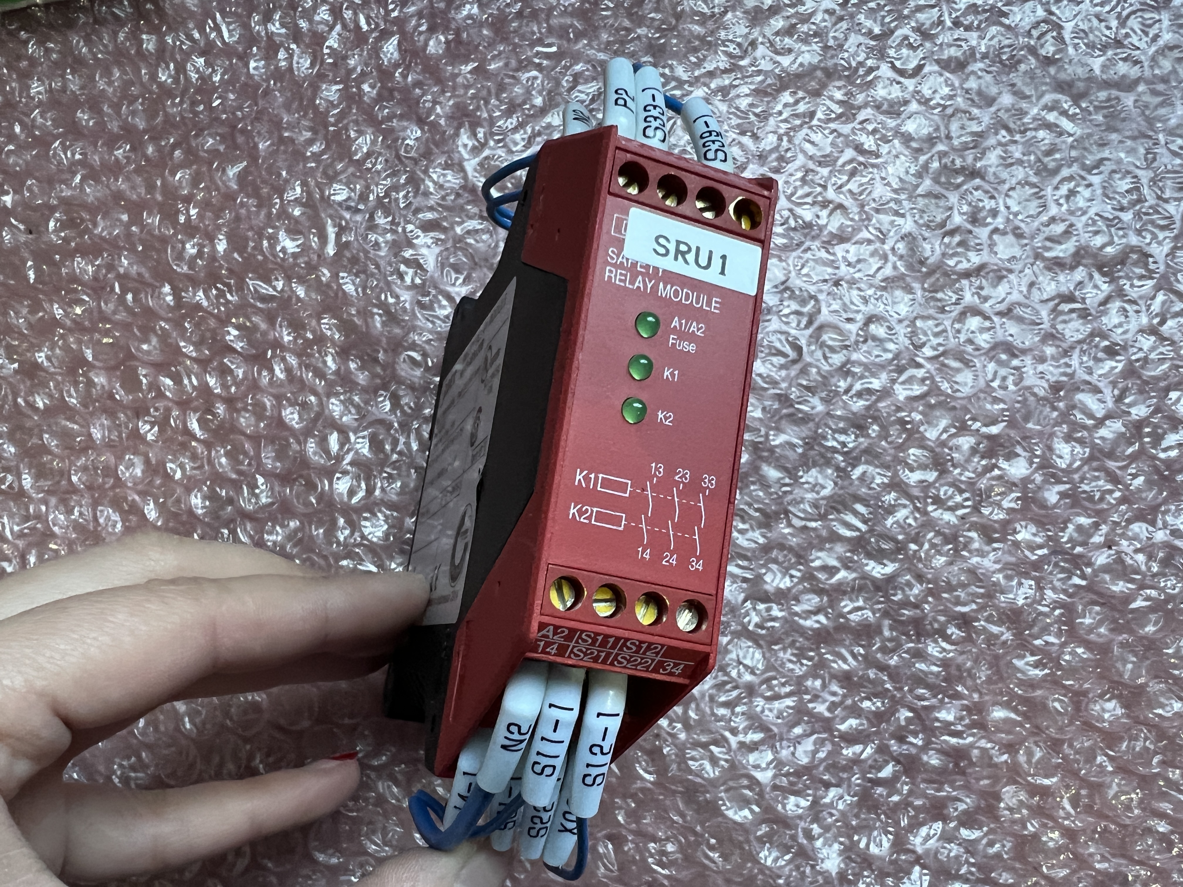 IDEC 安全リレーモジュール 【安全リレーモジュール】HR1S-AF5 130B