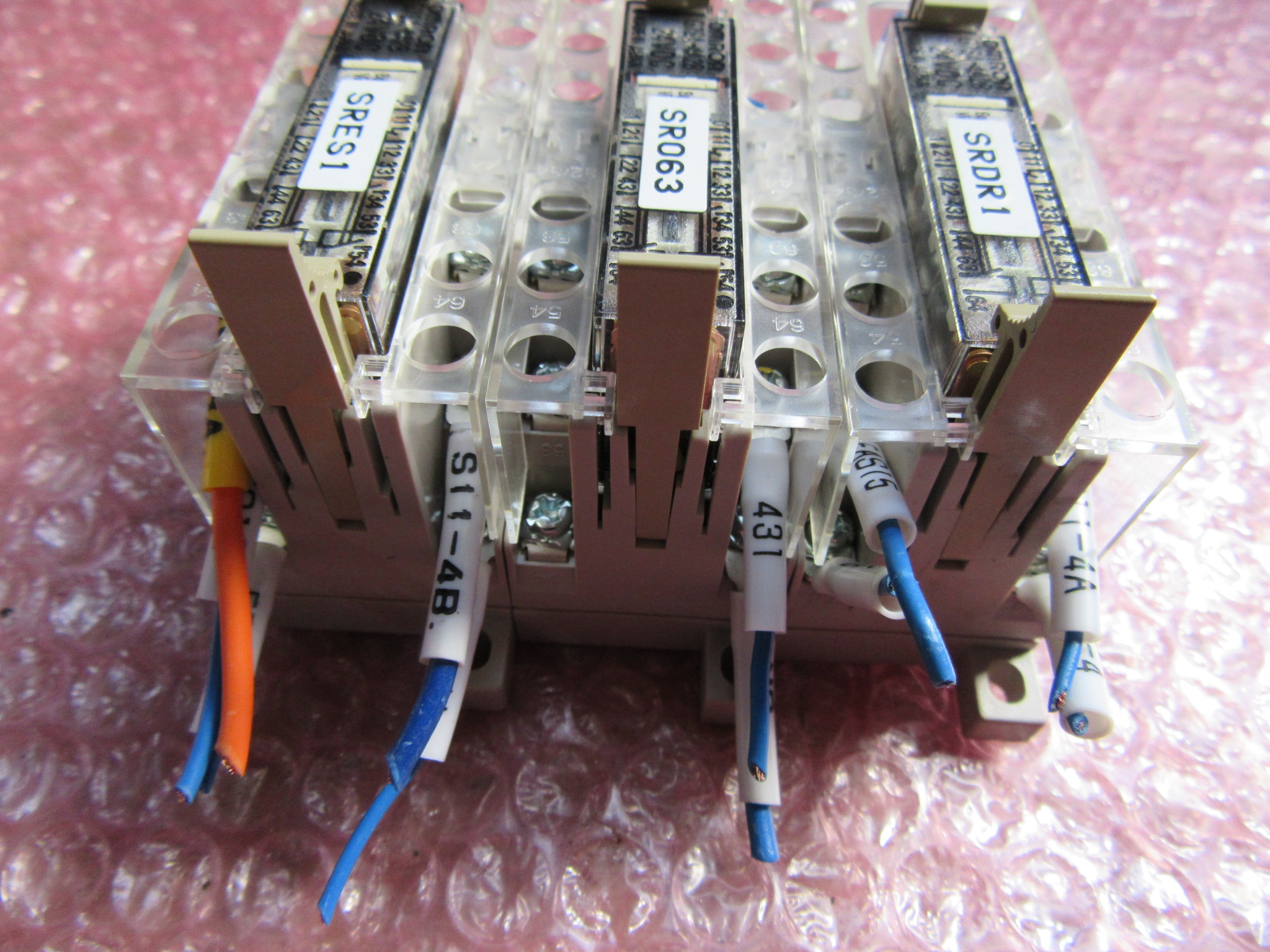 オムロン/OMRON セーフティリレーソケット　3セット P7SA-14F-NDリレーシリース：G7SA-4A2B(24VDC)
