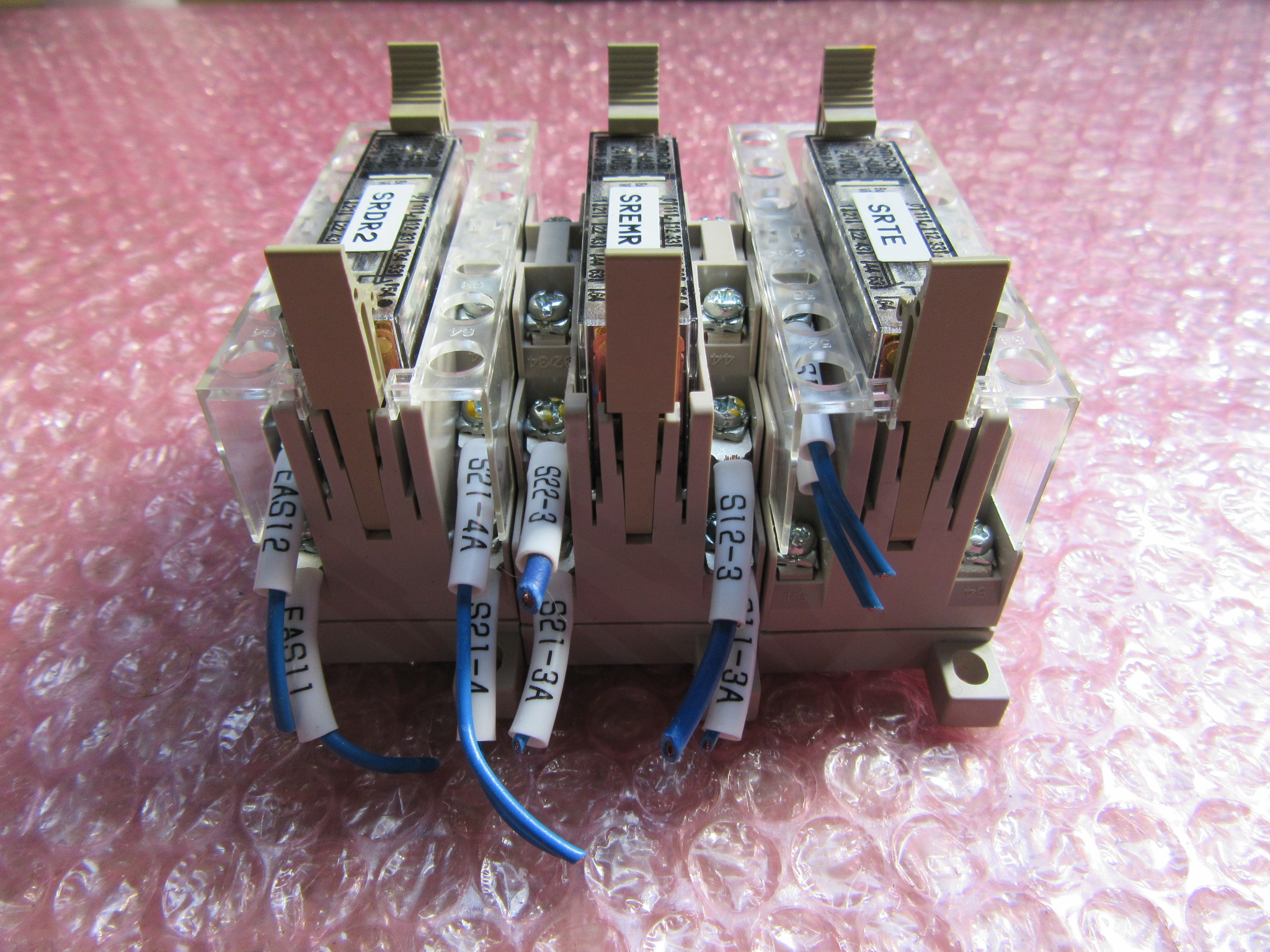 オムロン/OMRON セーフティリレーソケット　3セット P7SA-14F-NDリレーシリース：G7SA-4A2B(24VDC)