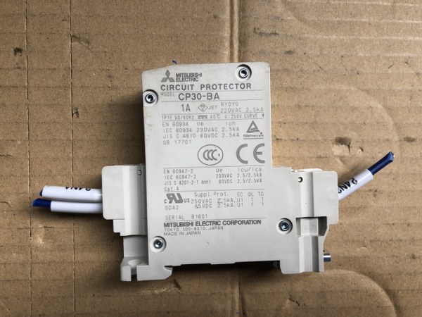 三菱/MITSUBISHI サーキットプロテクタ CP30-BA（1セット3個）