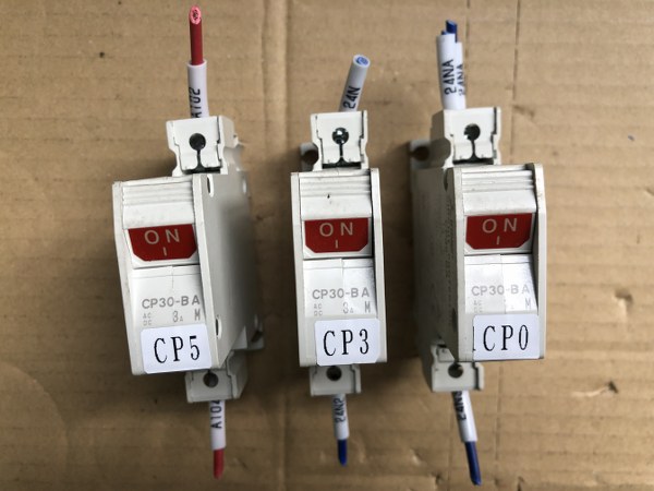 三菱/MITSUBISHI サーキットプロテクタ CP30-BA（1セット3個）