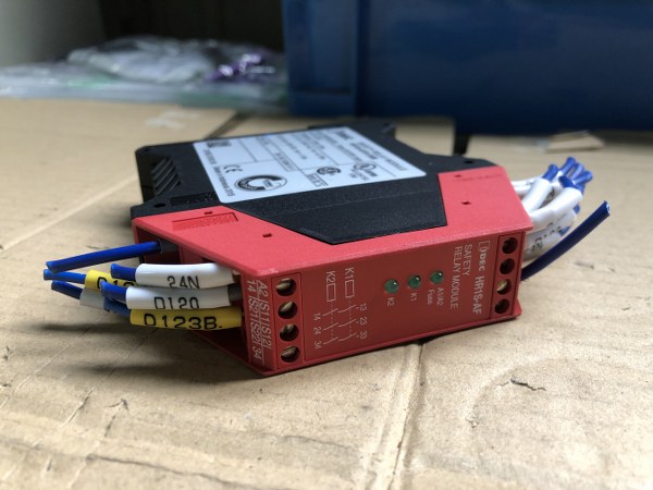 IDEC 安全リレーモジュール HR1S-AF5130B