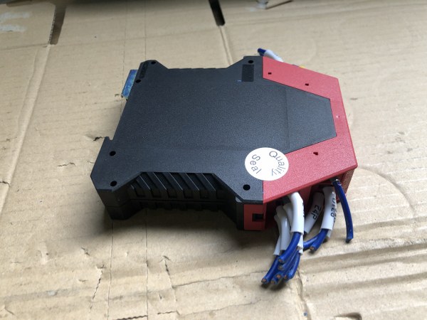 IDEC 安全リレーモジュール HR1S-AF5130B