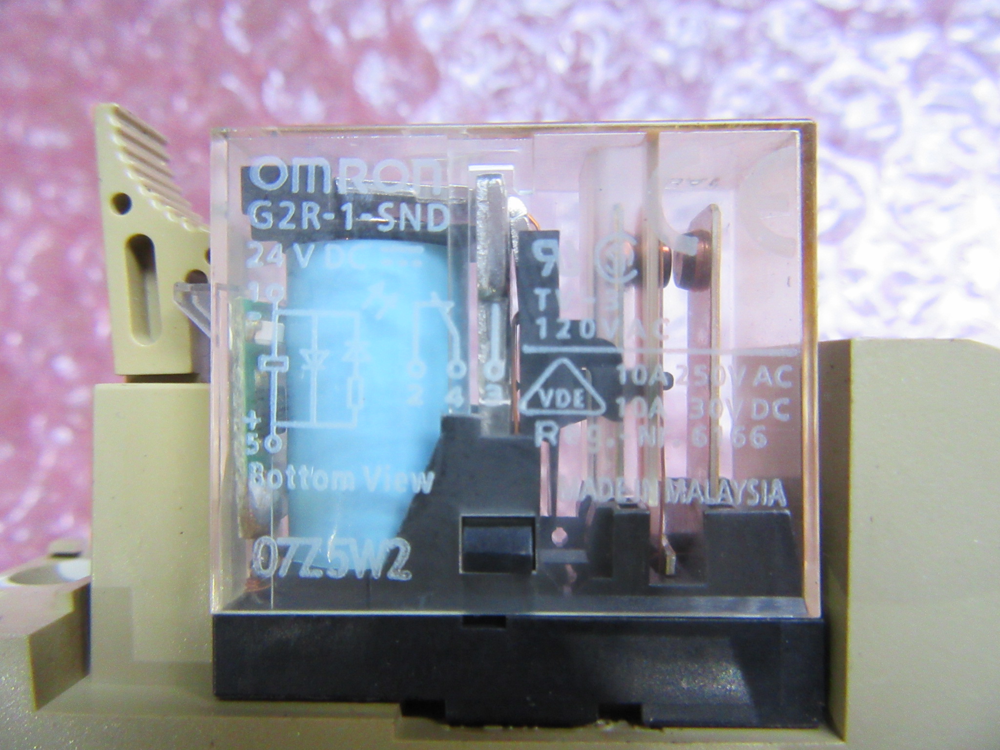 オムロン/OMRON ミニパワーリレー3個 G2R-1-SND(24VDC)