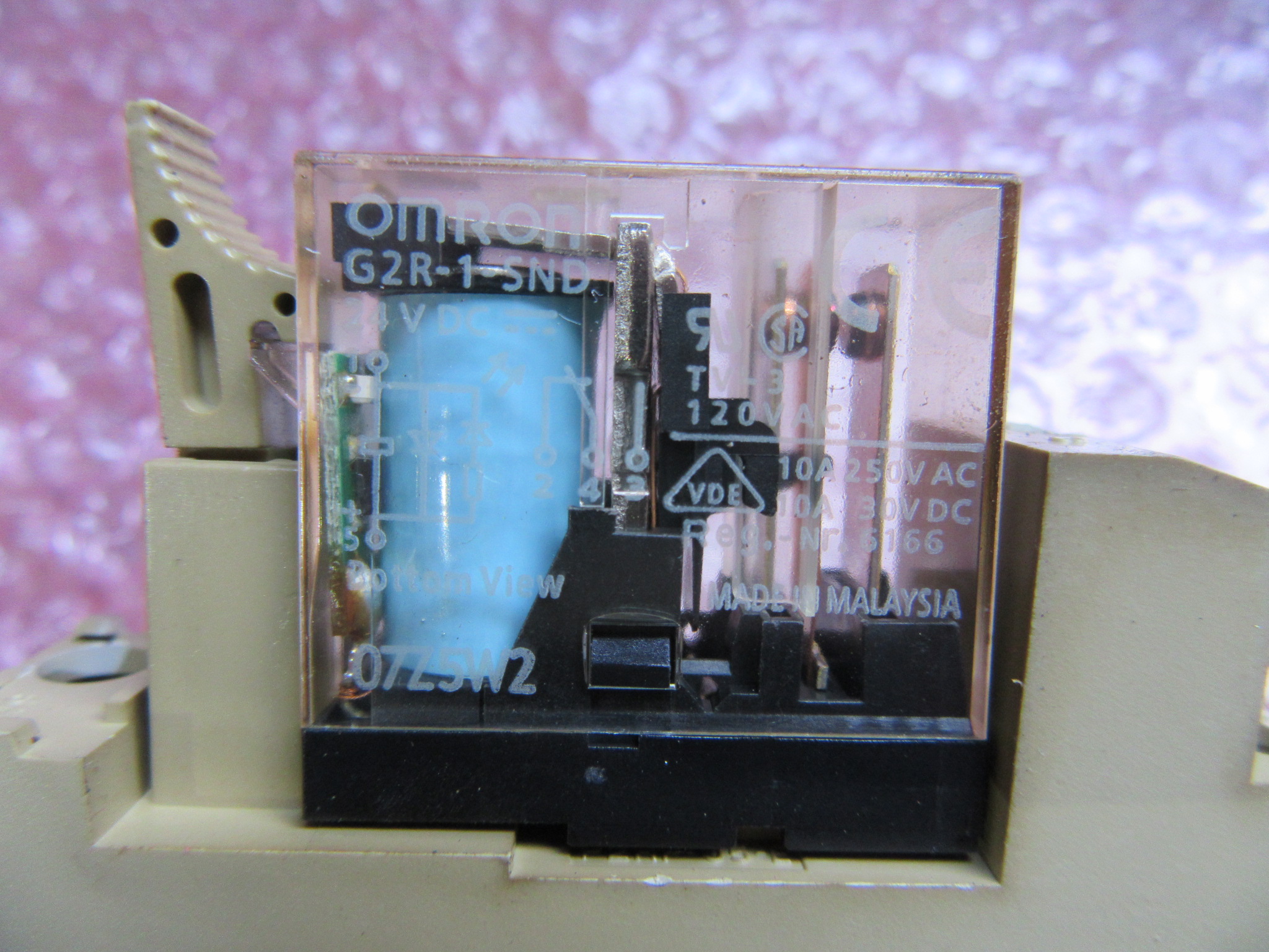 オムロン/OMRON ミニパワーリレー3個 G2R-1-SND(24VDC)