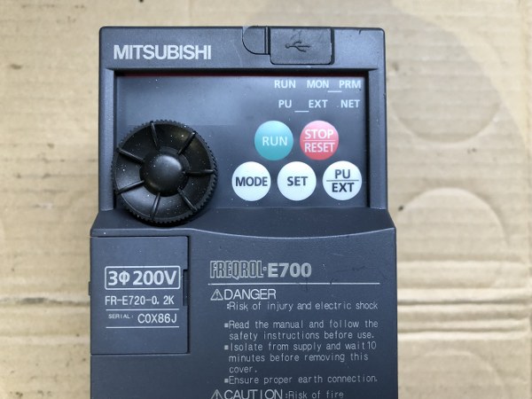 三菱/MITSUBISHI インバーター FR-E720-0.2K
