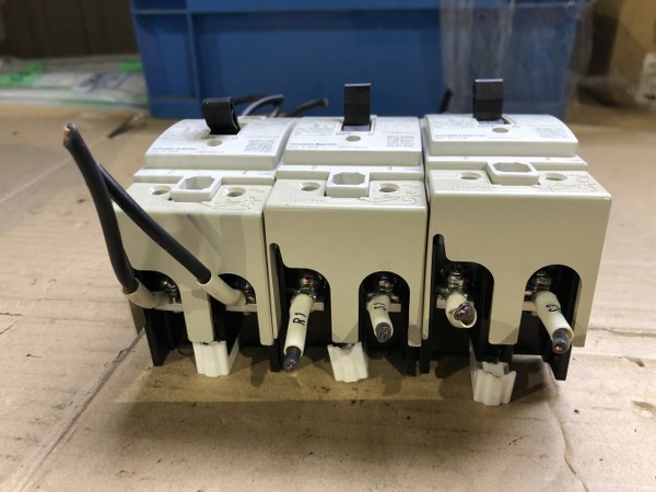 三菱/MITSUBISHI 遮断器 NF30-FA(5A) :1セット3個