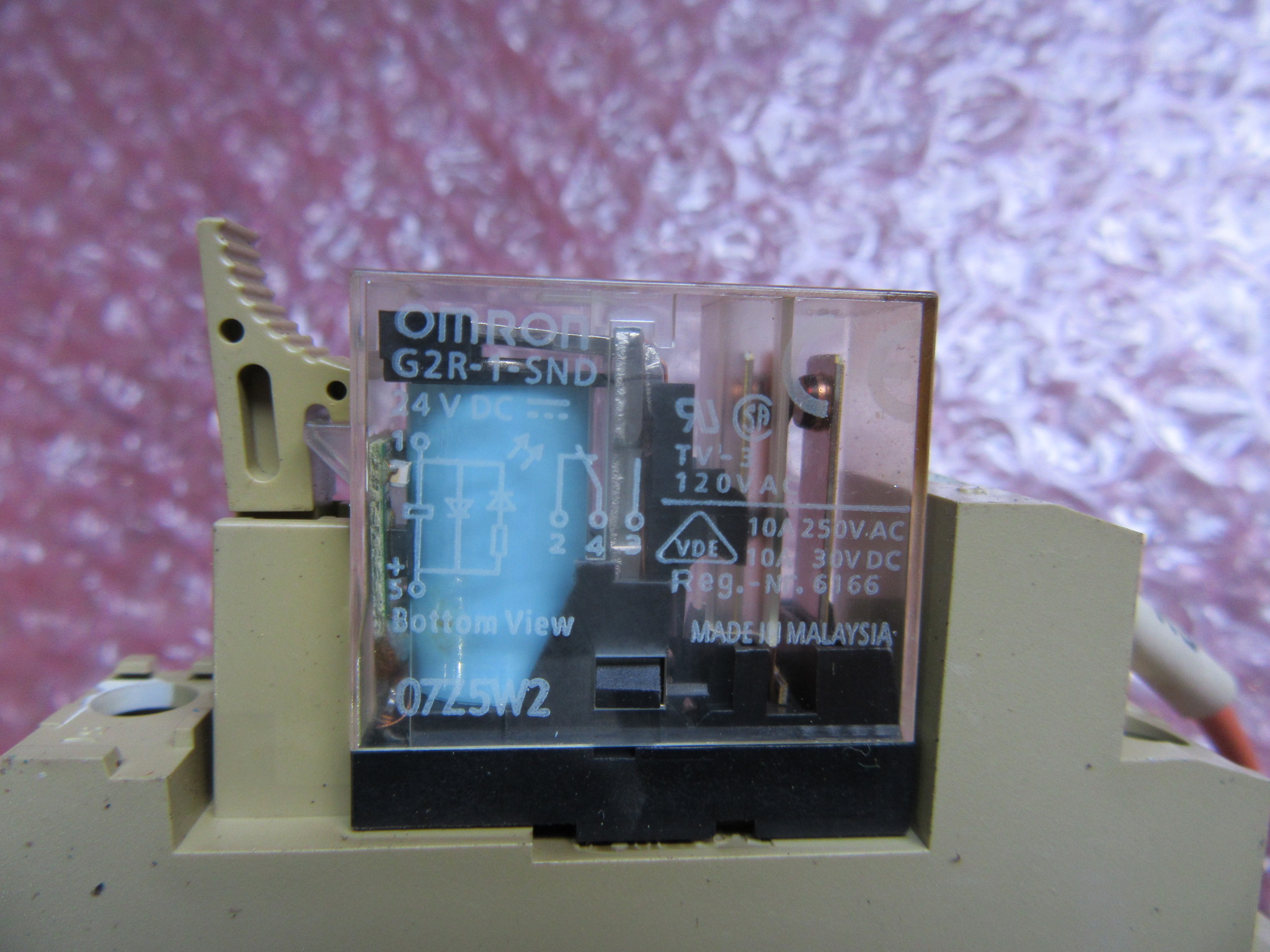 オムロン/OMRON ミニパワーリレー3個 G2R-1-SND(24VDC)