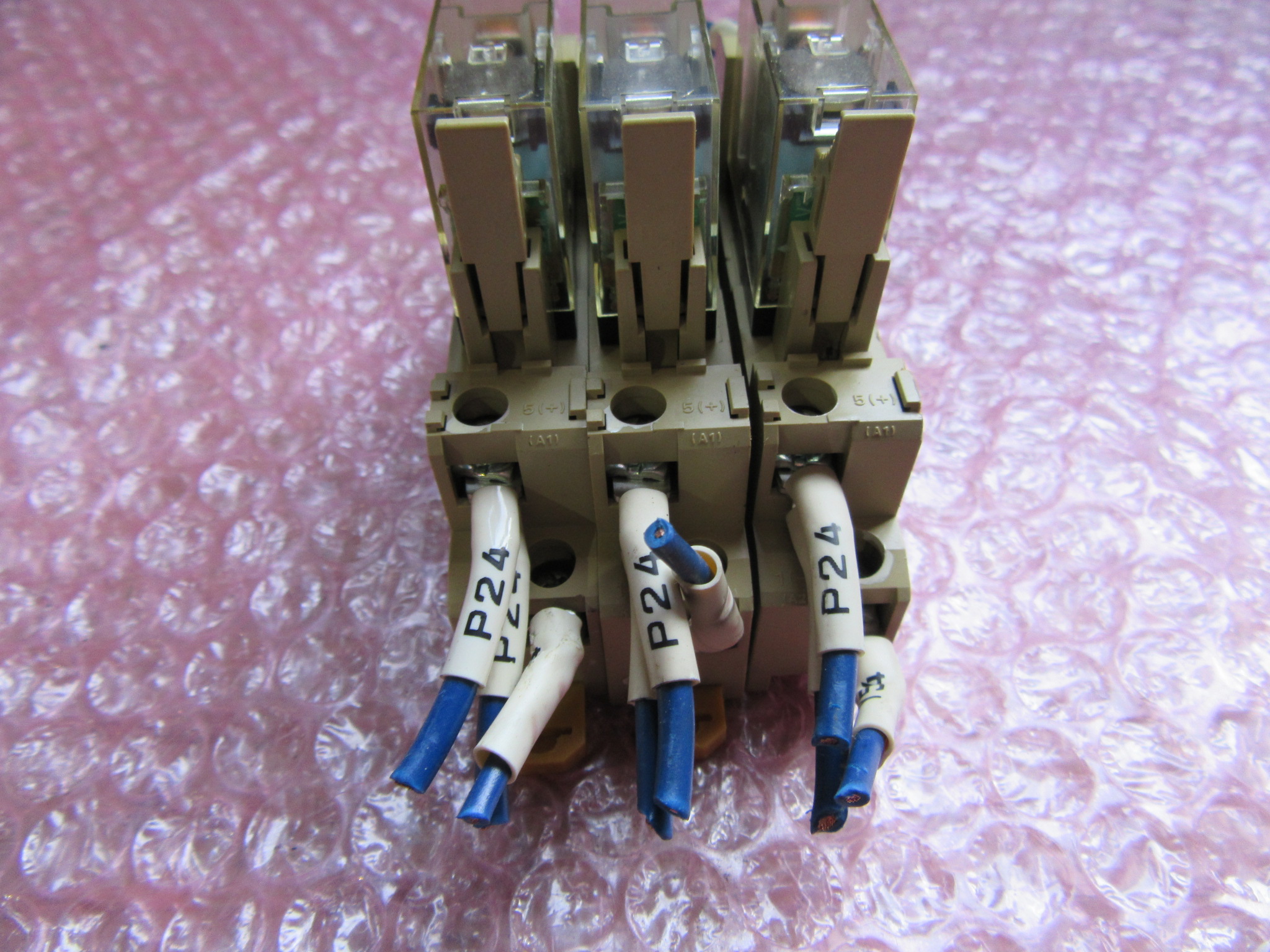 オムロン/OMRON ミニパワーリレー3個 G2R-1-SND(24VDC)