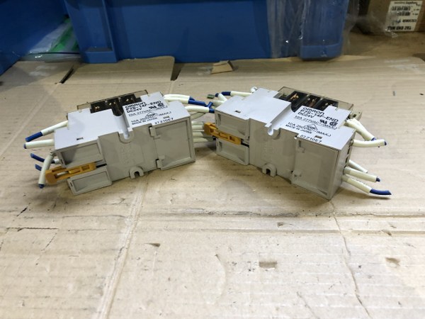 オムロン/OMRON セーフティリレーソケット P7S-14F-END（DC24V）：1セット2個