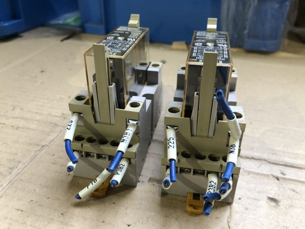 オムロン/OMRON セーフティリレーソケット P7S-14F-END（DC24V）：1セット2個