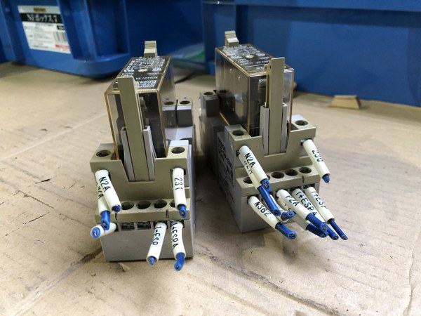 オムロン/OMRON セーフティリレーソケット P7S-14F-END（DC24V）：1セット2個