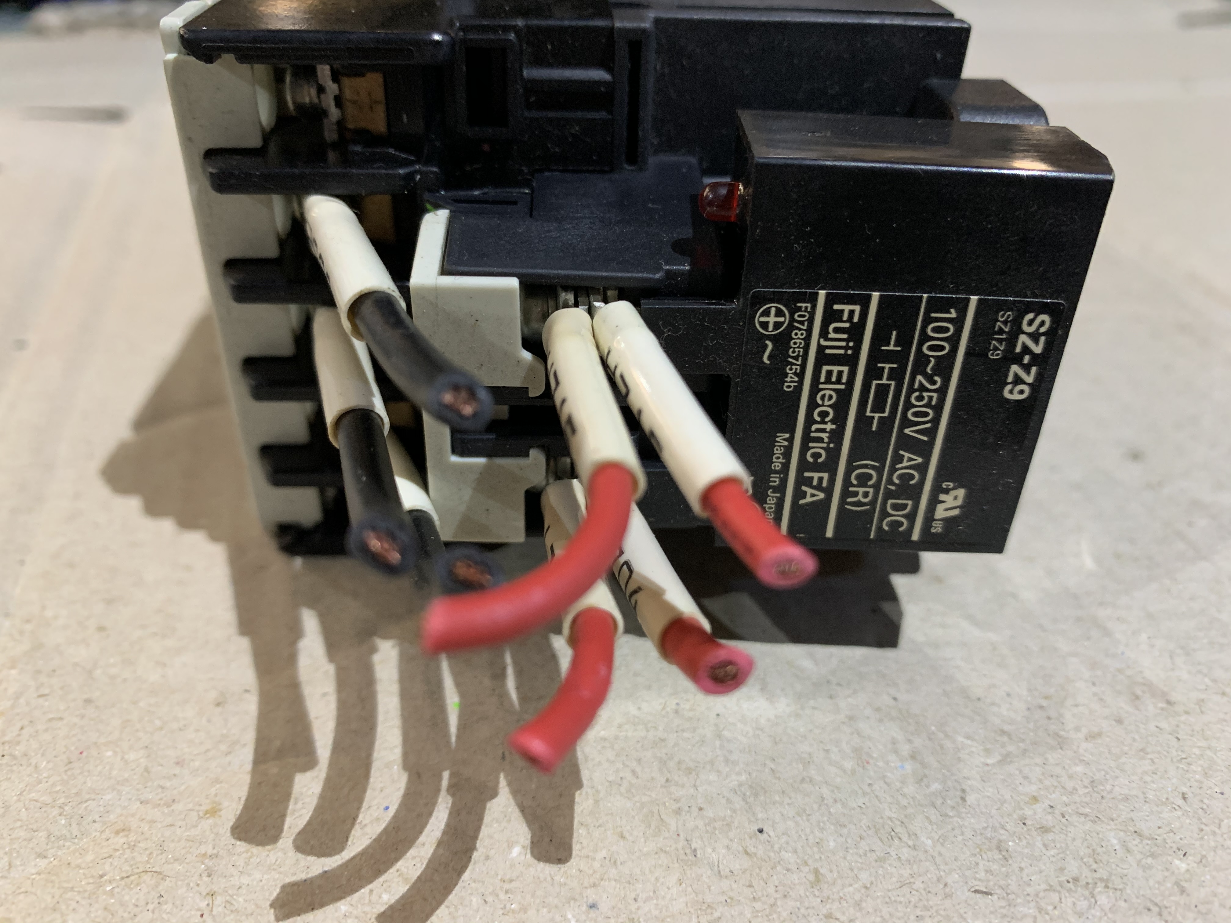 富士電機/FUJI ELECTRIC SCシリーズ電磁接触器 SC-05