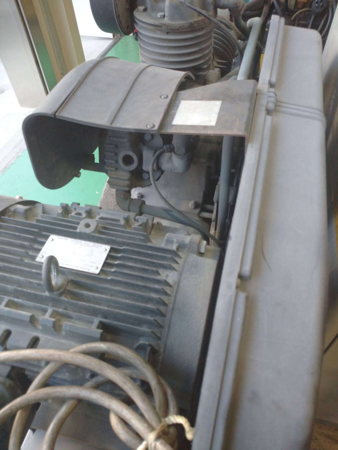 アネスト岩田 11KWエアーコンプレッサー TLP110EF-10