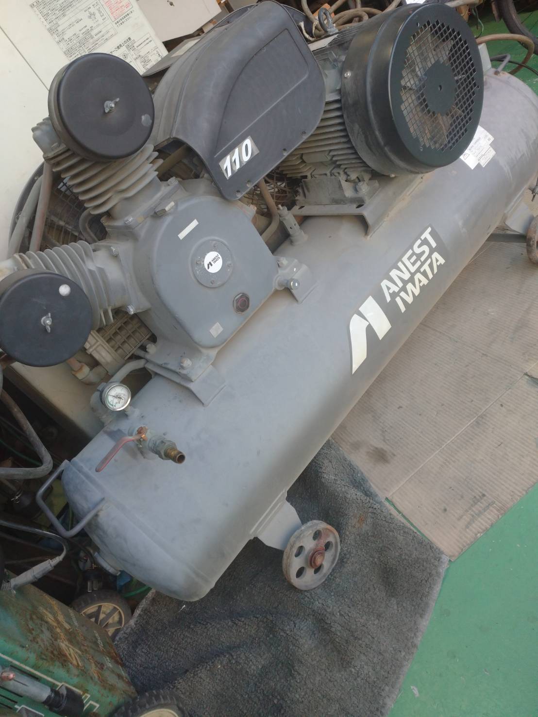 アネスト岩田 11KWエアーコンプレッサー TLP110EF-10