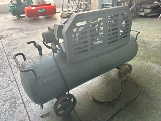 日立 0.4kWエアーコンプレッサー BEBICON　BP-7T