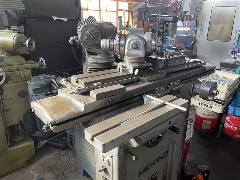 牧野フライス製作所 工具研削盤 C-40