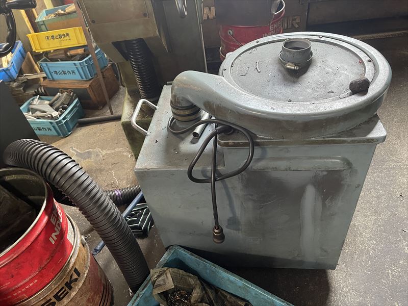 牧野フライス製作所 工具研削盤 C-40