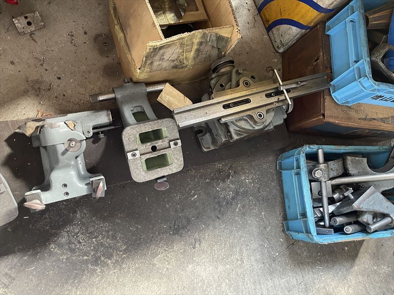 牧野フライス製作所 工具研削盤 C-40