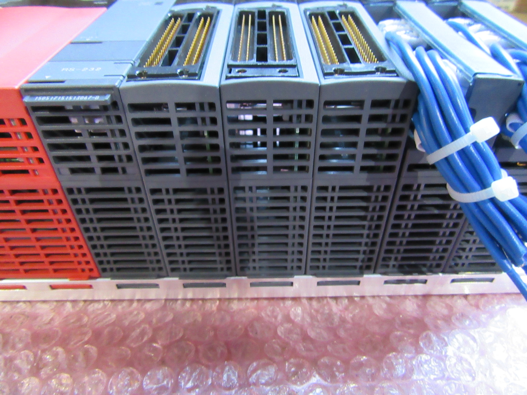 三菱/MITSUBISHI PLC CPU ユニット Q61P,Q00CPU,QX42,QY82P,QX42(QY502個)