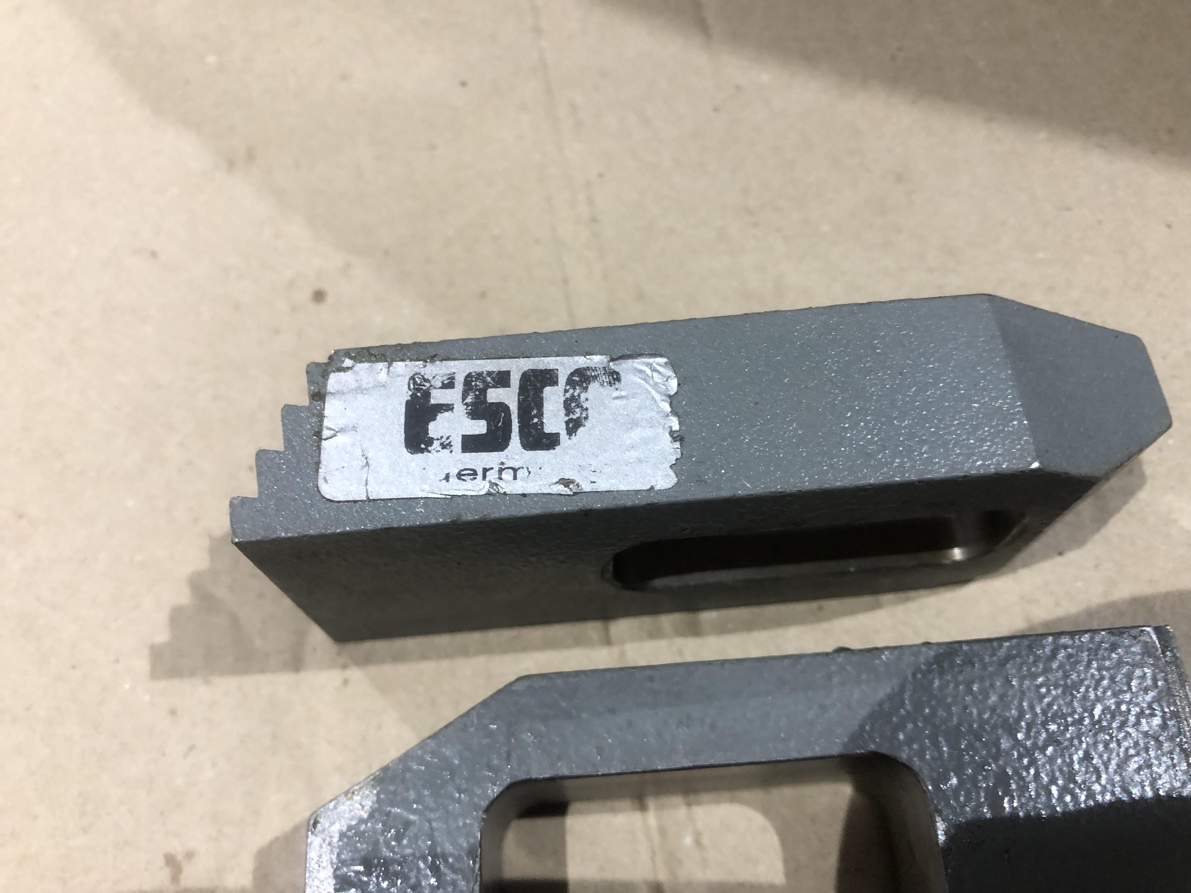 ESCO/エスコ ステップクランプ2個 L100xW40xH20mm