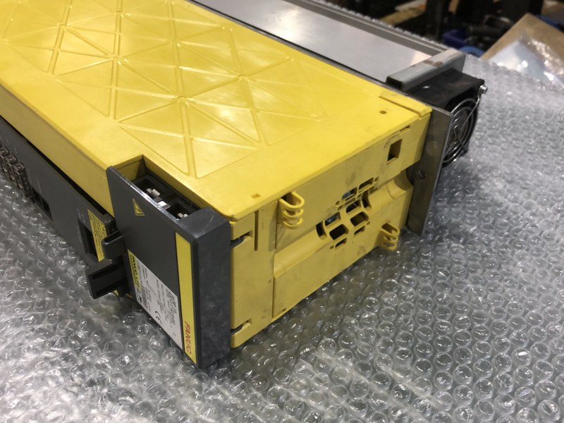 FANUC/ファナック サーボアンプ A06B-611-H015＃H550