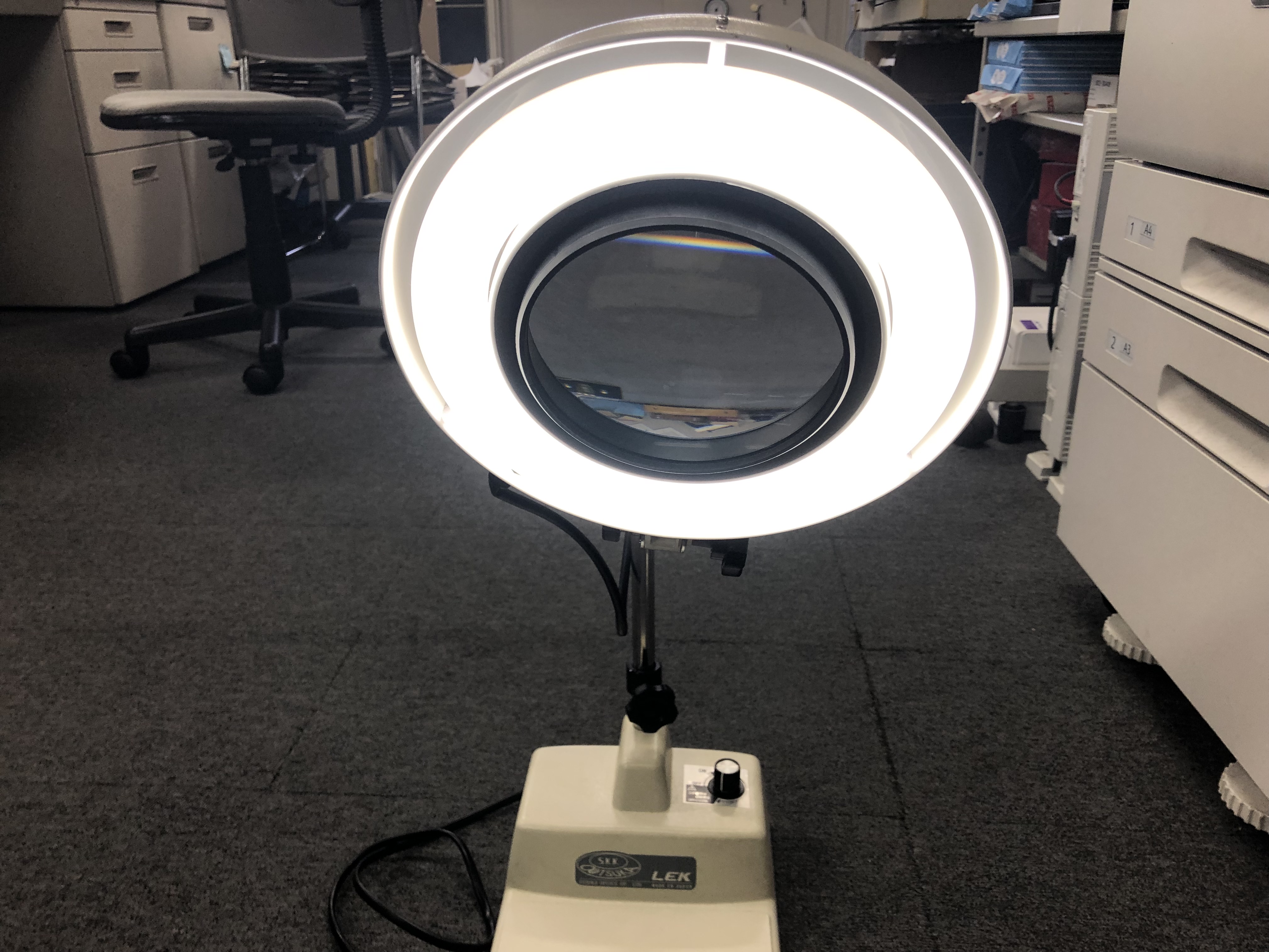 オーツカ光学 LED照明拡大鏡 【LED照明拡大鏡】LEK-B