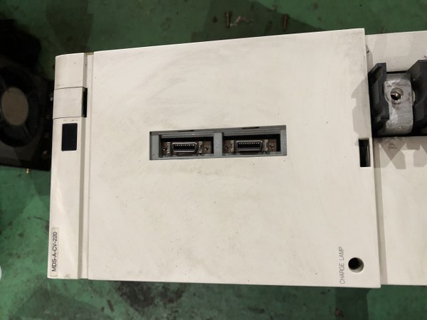 不明 CNCサーボモーター駆動アンプ MDS-A-CV-220