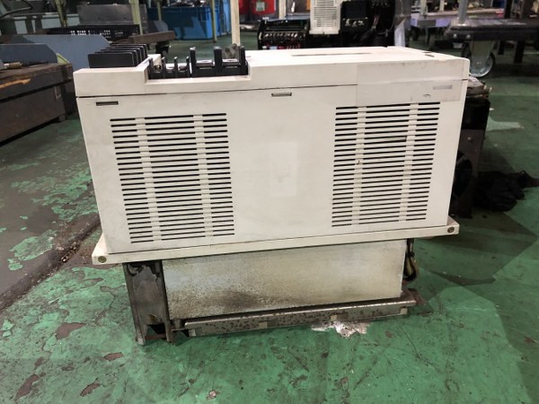 不明 CNCサーボモーター駆動アンプ MDS-A-CV-220