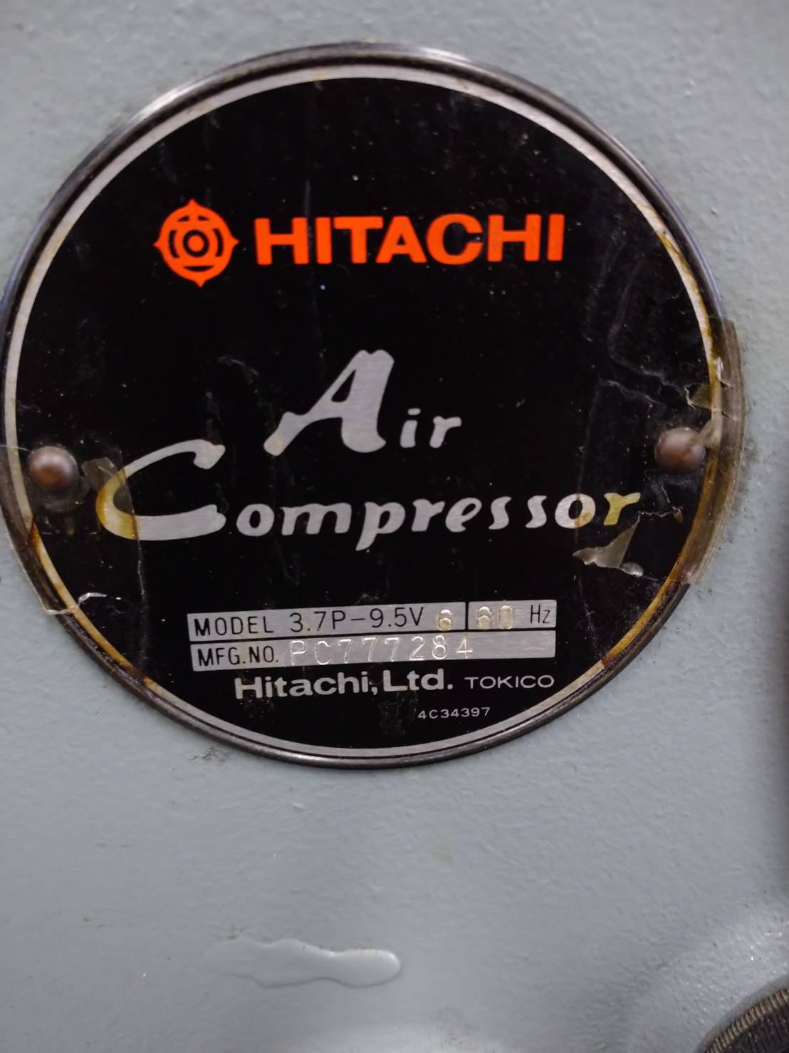 日立産機 3.7kWエアーコンプレッサー 3.7P-9.5V6