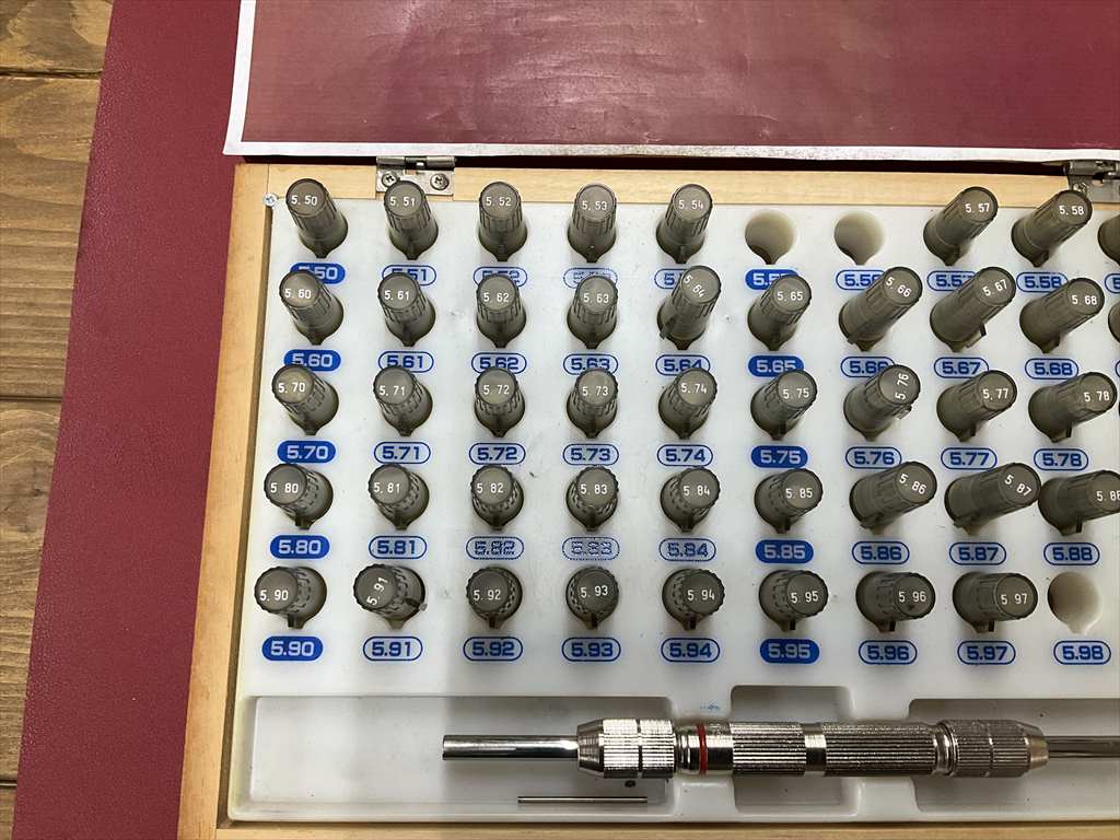 新潟精機 ピンゲージ AA-5B　5,50～6,00mm　0,01mm一部欠けあり