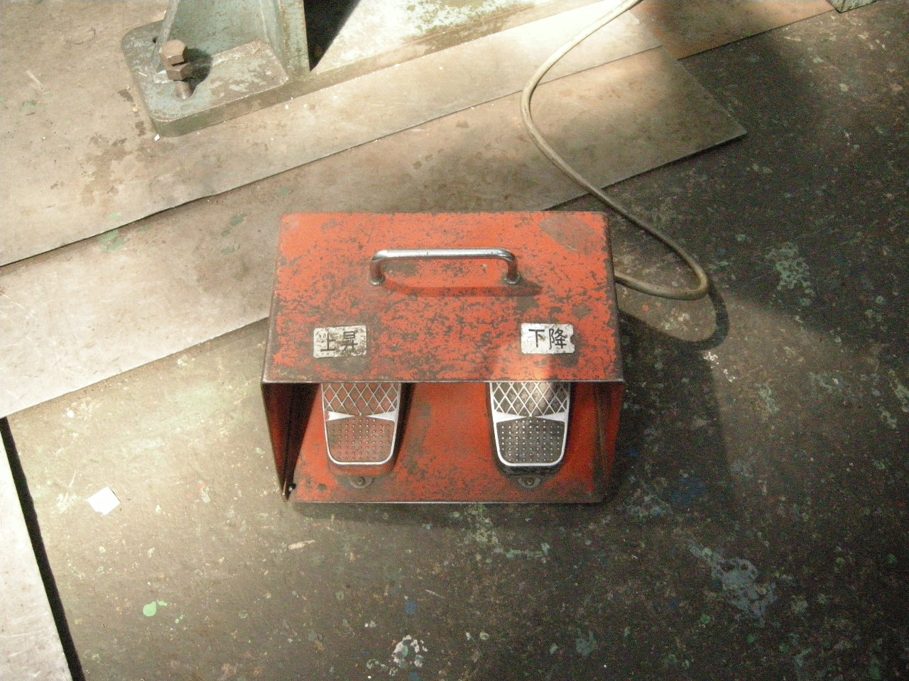 アマダ 万能油圧ベンダー SPH-30C