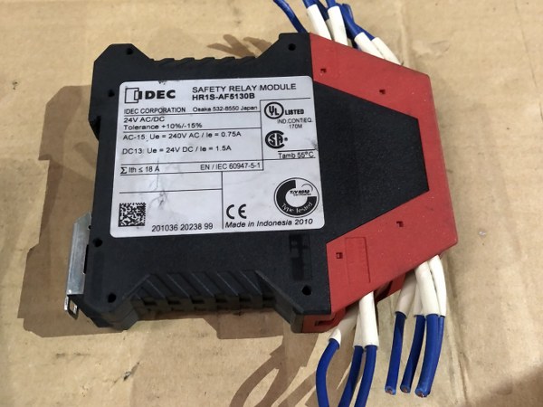 IDEC 安全リレーモジュール HR1S-AF