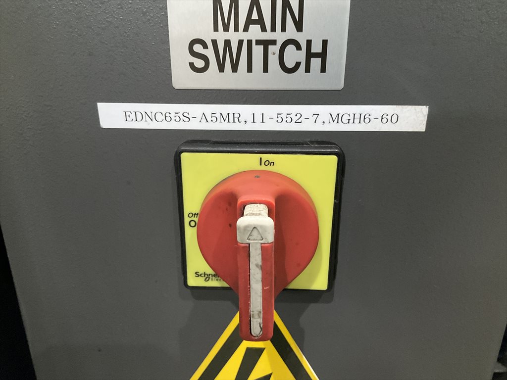 牧野フライス製作所 NC放電加工機 EDNC65S-A5MR