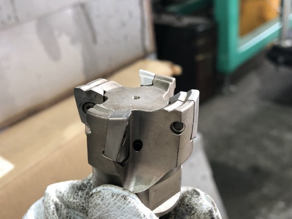 CERATIZIT ねじ込み式エンドミルカッター G211.40.R.04-15