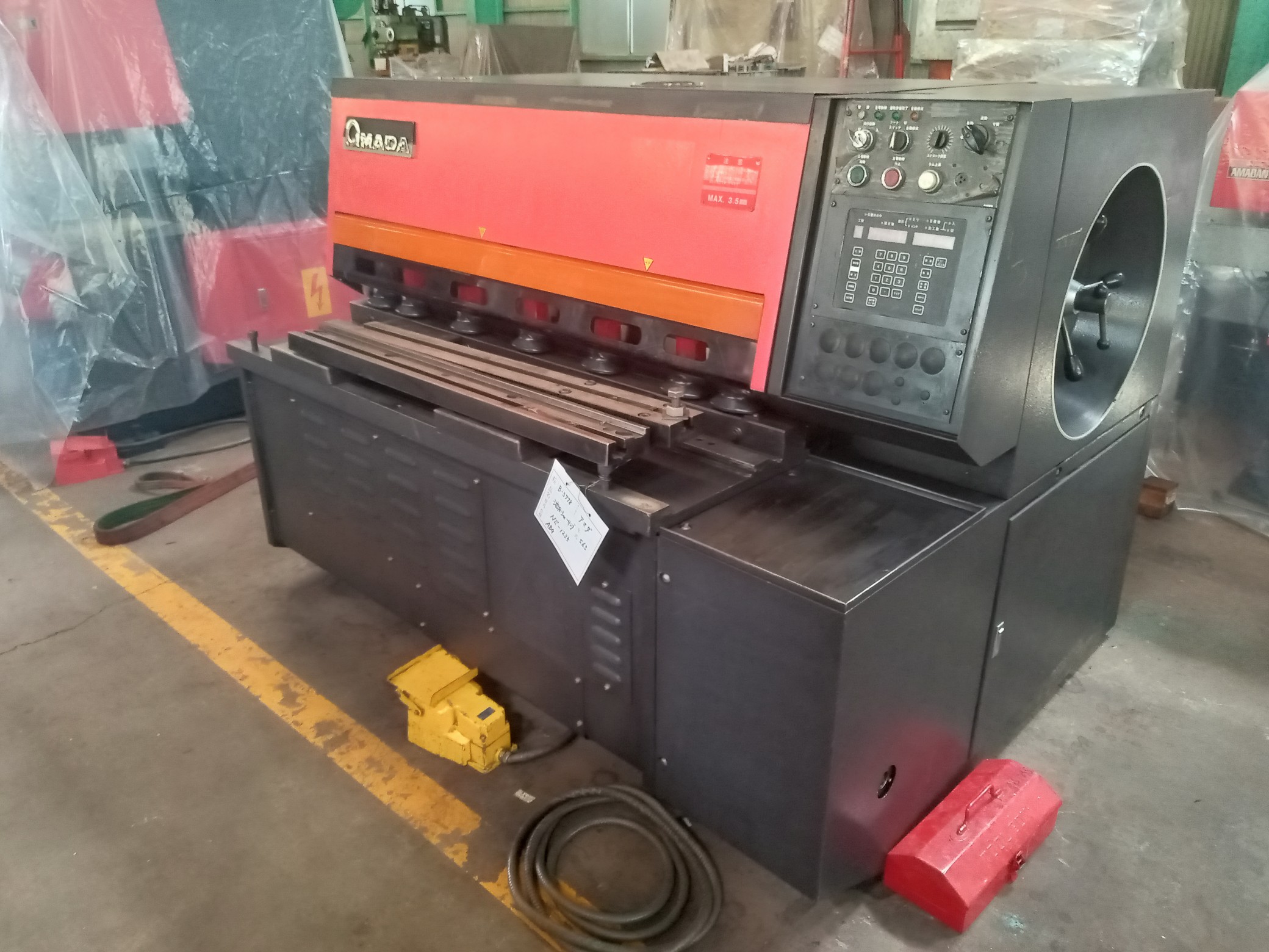 アマダ 1250mm油圧シャーリング NS-1235