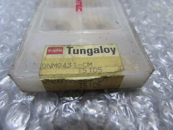 Tungaloy チップ DNMG150404 CM　T5105