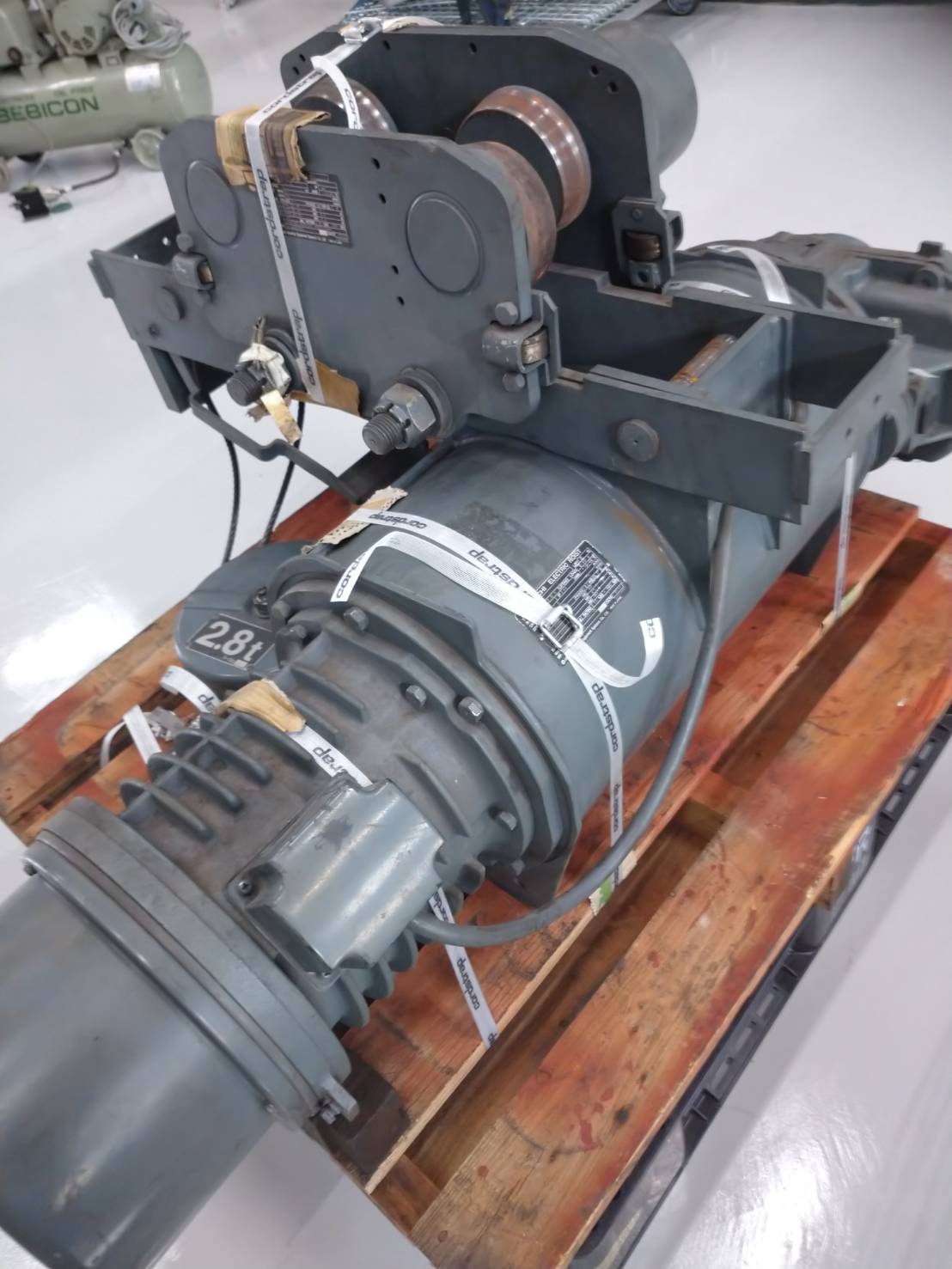 日立産機システム 2.8Tホイスト 2.8L-T55