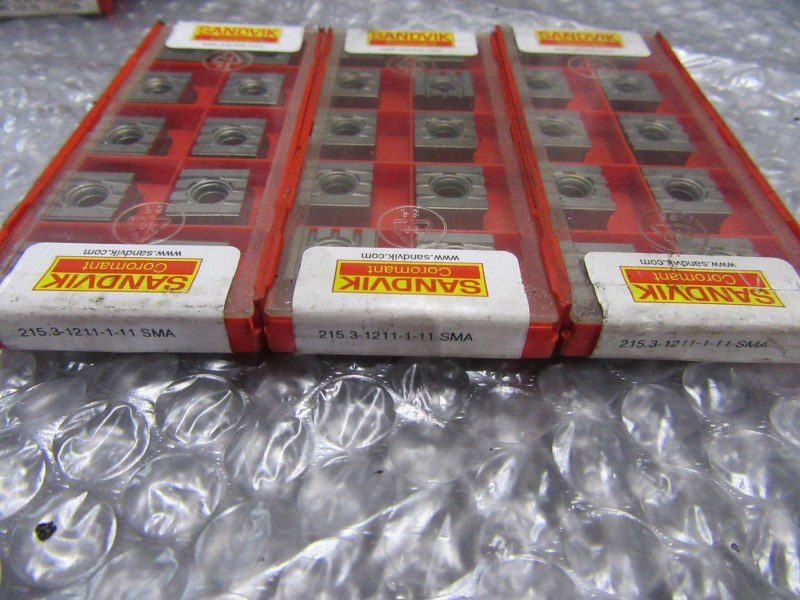 サンドビック/Sandvik チップ 215.3-1211-1-11　SMA4E0963263（3個）