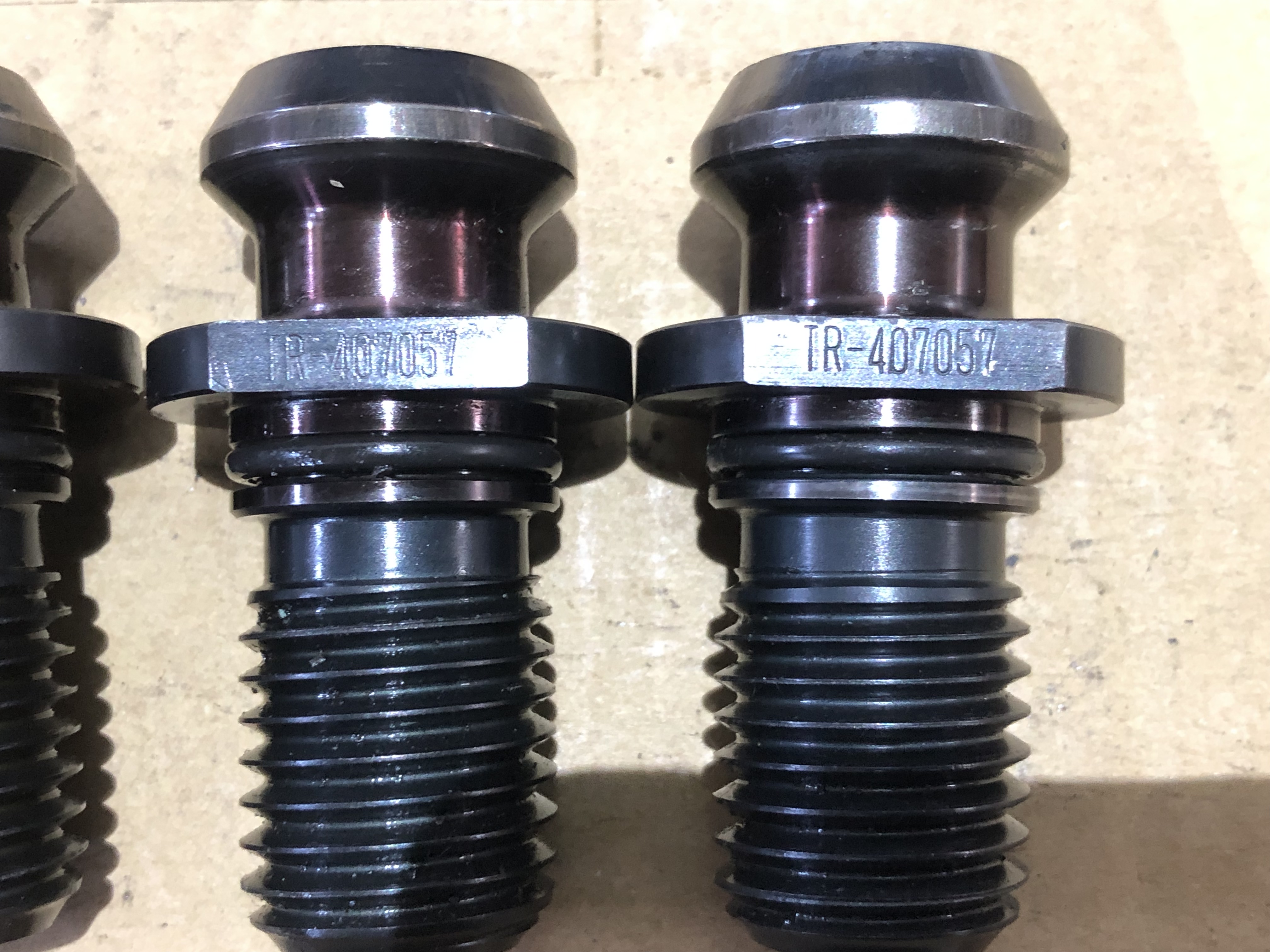 黒田精工/KURODA プルスタッド3個 TR-407057