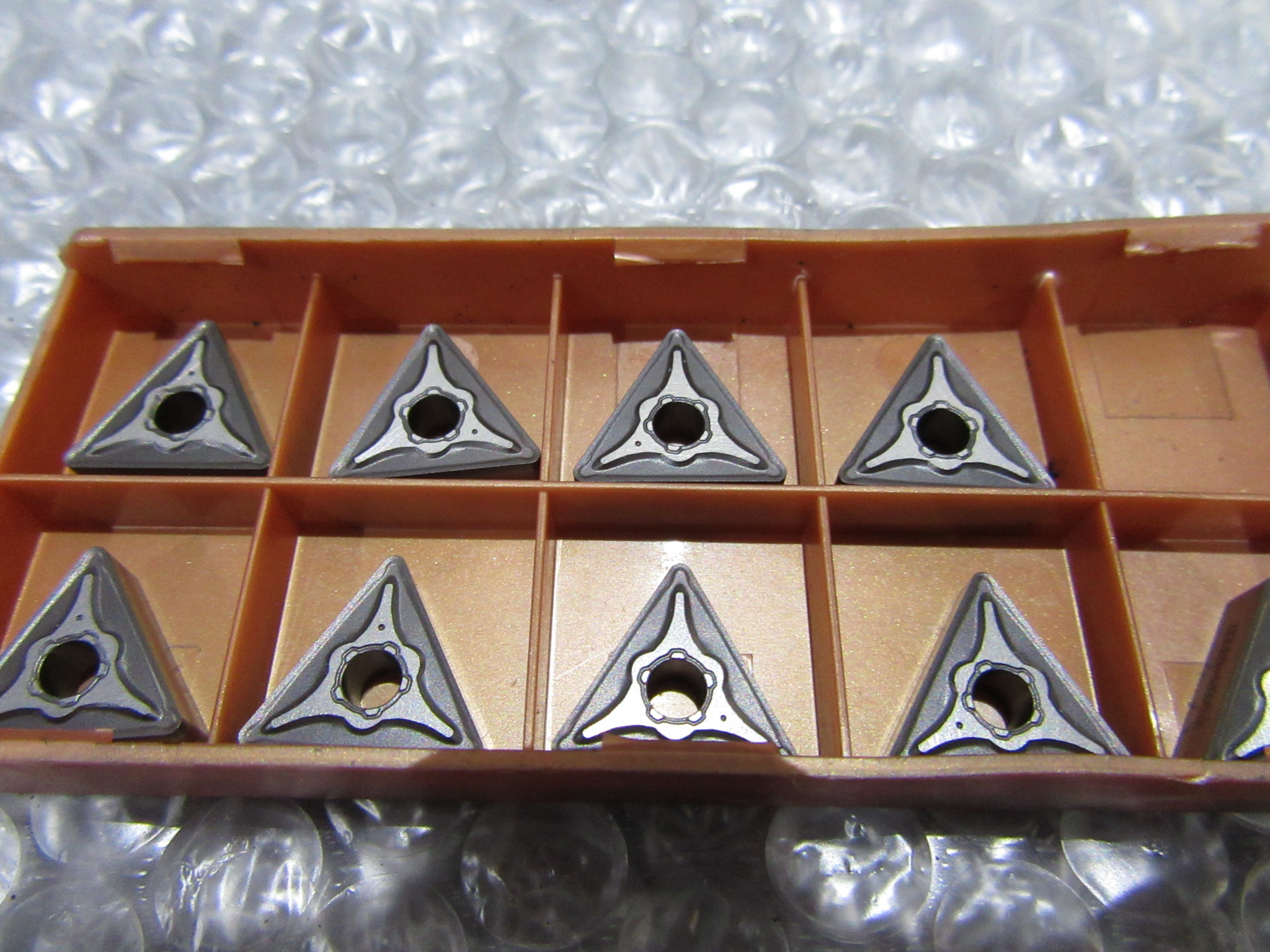 イスカル/ISCAR チップ TNMG332-M3M IC6015