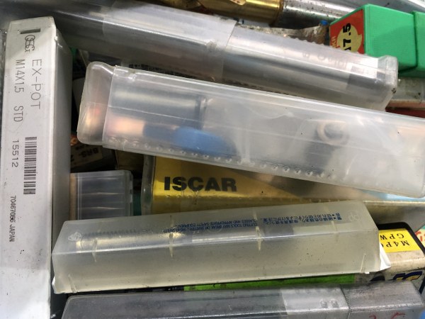 様々なメーカーやサイズがあります。 切削工具 1山 約4kg