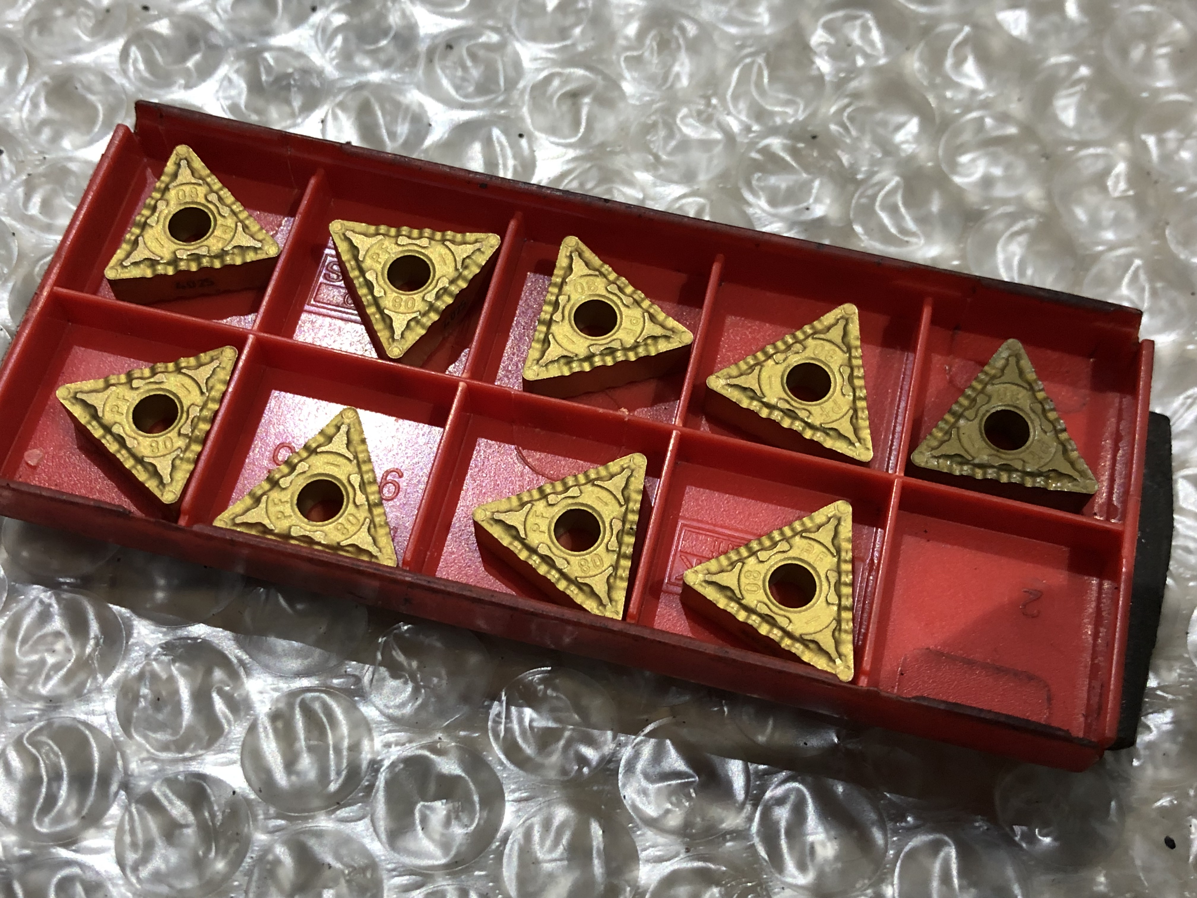 サンドビック/Sandvik チップ3個 様々なメーカーやサイズがあります。