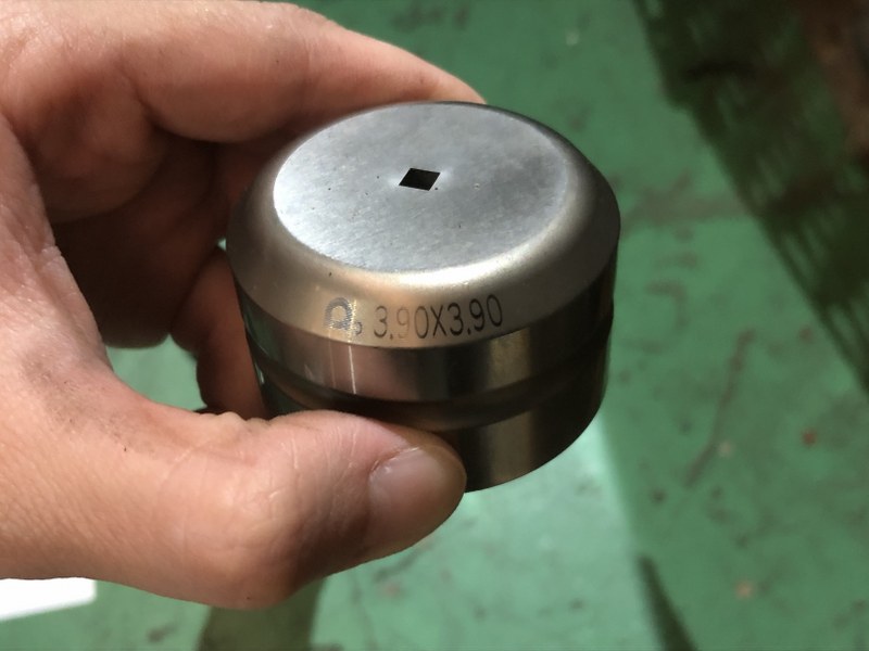 アマダ/AMADA タレパン金型 パンチ3.70x3.70　 ダイ3.90x3.90