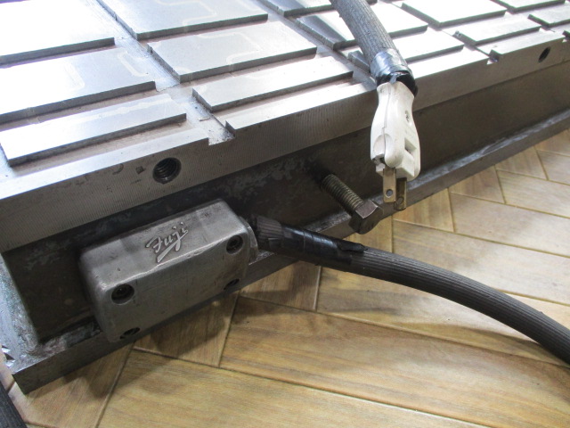 フジ磁工 電磁チャック（フライス用） SFA290X750