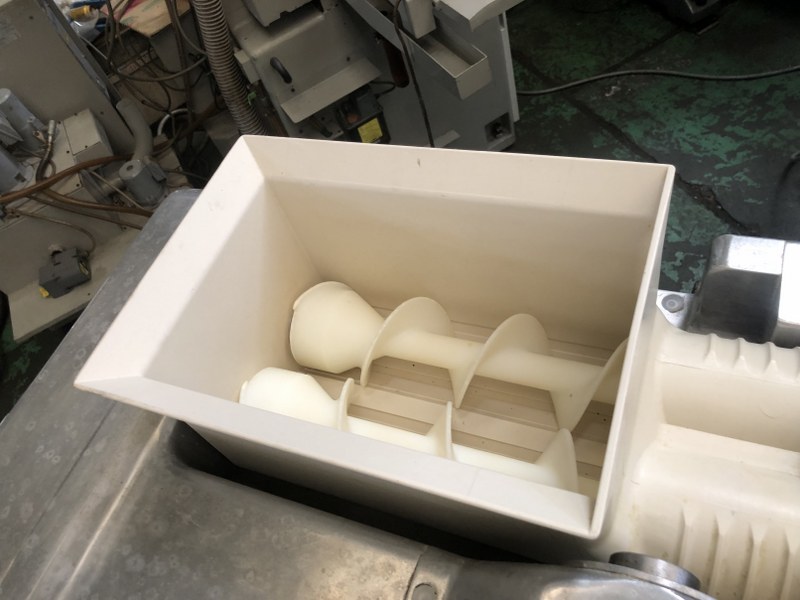 レオン自動機 包餡機(火星人) CN600