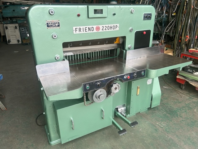 勝田 断裁機 S220