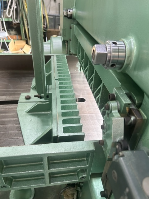 勝田 断裁機 S220